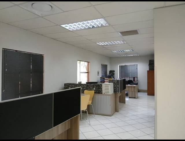 BUSINESS PROPERTY TO RENT IN RUIMSIG